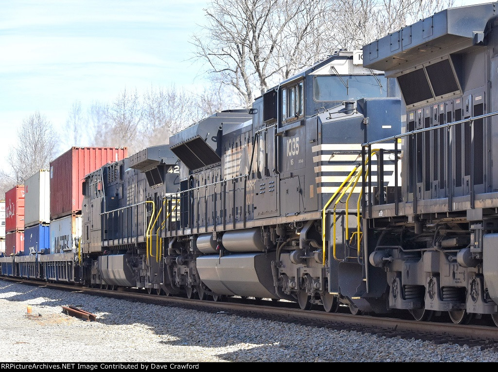 NS Intermodal Train 275